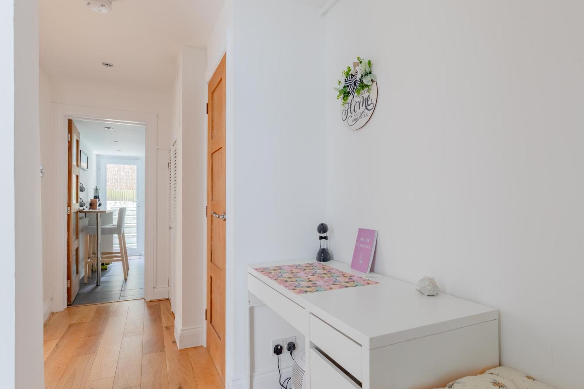 Cosy 1bd Flat Heart Of North West *